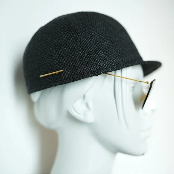 JANESSA LEONELysa Strap Cap Hat in Black, baseball gold  display picture 2